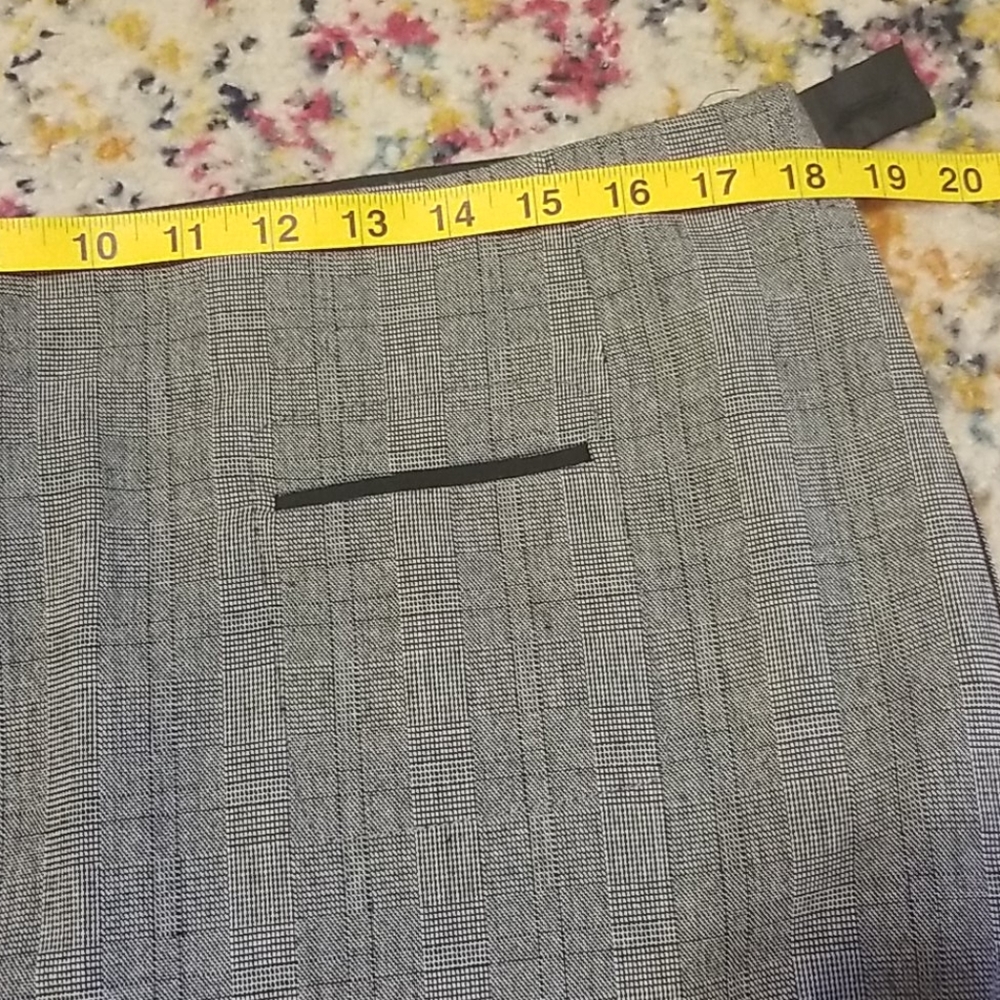 Grey fitted skirt - Picture 6 of 7